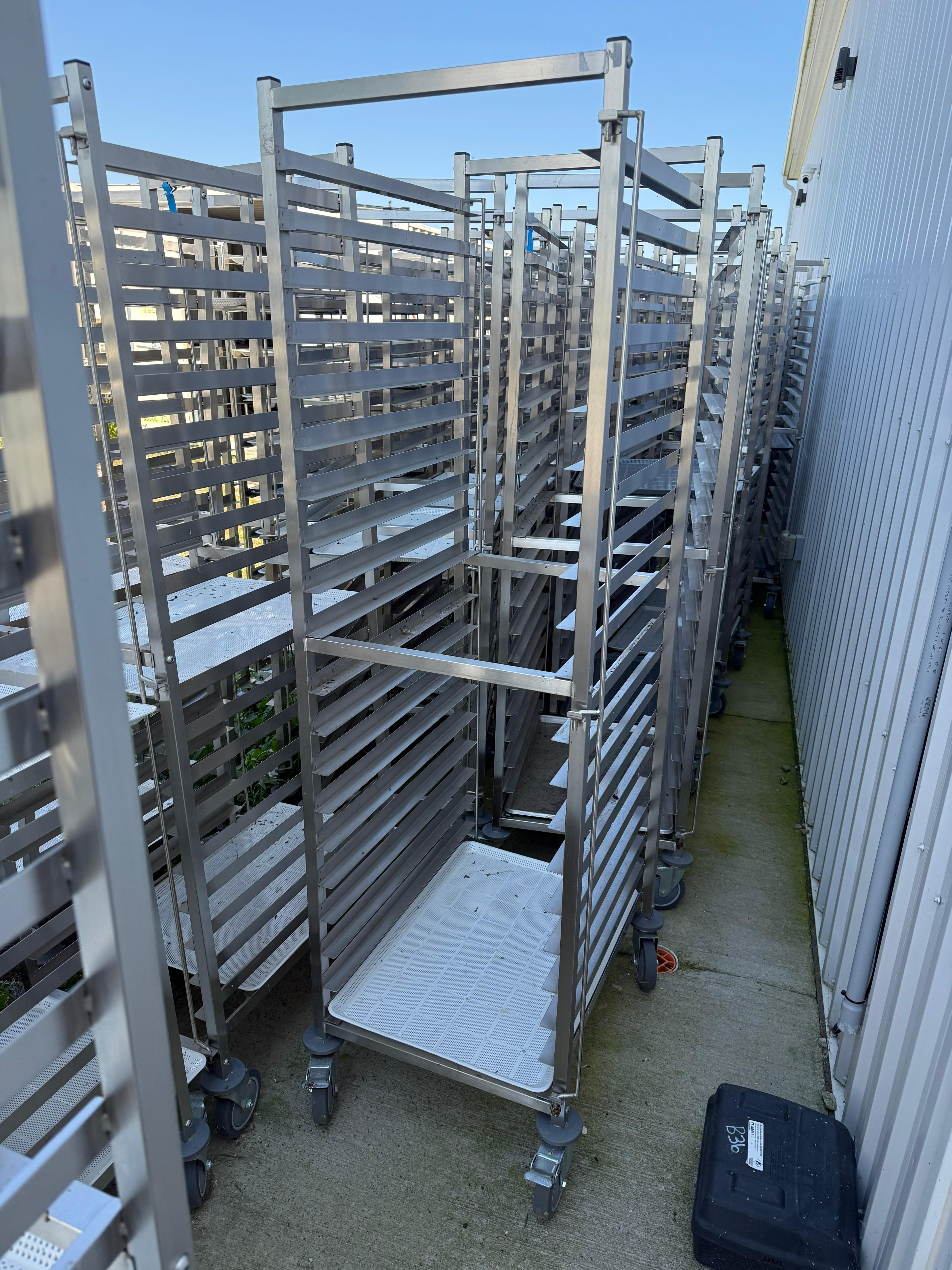 Single racking