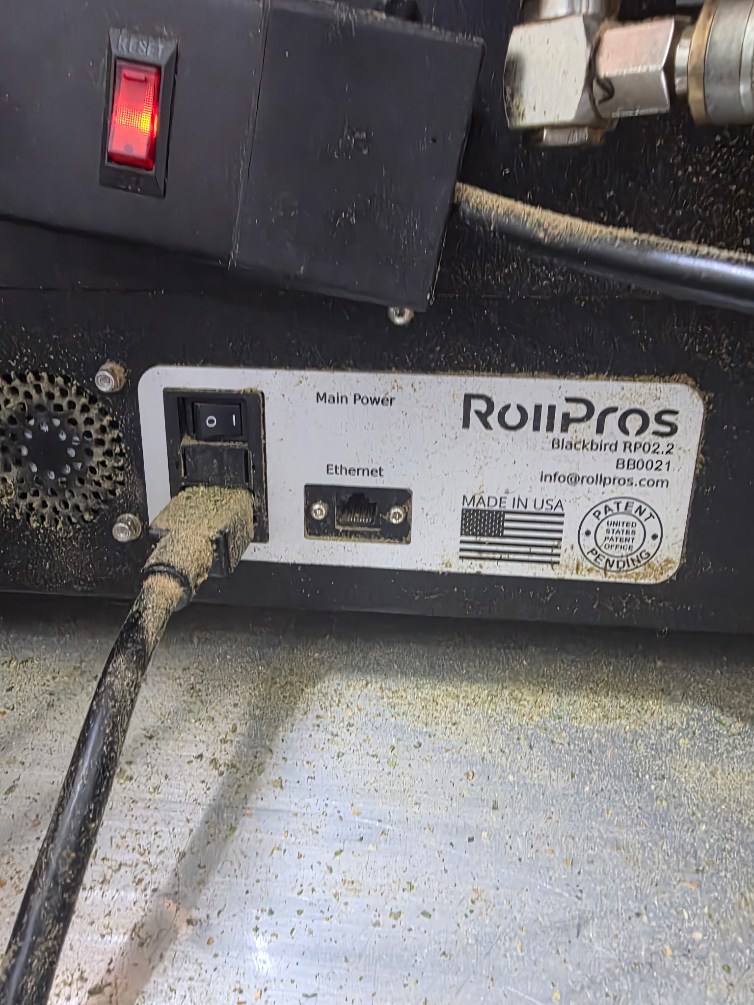 Blackbird - Roll Pro Pre-Rolling Machine